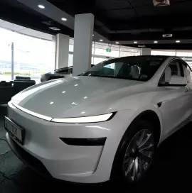 Tesla Model Y • Long Range • 2025 • Brand New