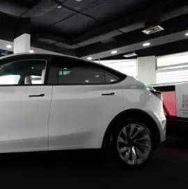 Tesla Model Y • Long Range • 2025 • Brand New