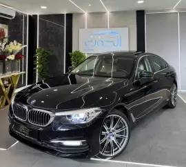 LUXURY ELITE BLACK BMW 520i  || TOP RANGE || GCC |