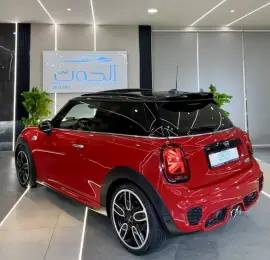 LOVELY MINI COOPER S JCW || GCC || TOP OF THE RANG