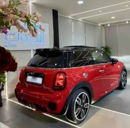 LOVELY MINI COOPER S JCW || GCC || TOP OF THE RANG