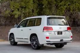 AED 2,780/month | 2021 Toyota Land Cruiser GXR-Grand Touring | GCC Specs | REF#T14080
