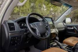 AED 2,780/month | 2021 Toyota Land Cruiser GXR-Grand Touring | GCC Specs | REF#T14080