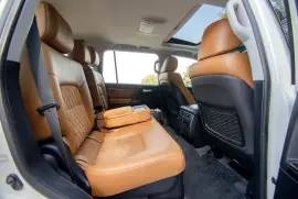 AED 2,780/month | 2021 Toyota Land Cruiser GXR-Grand Touring | GCC Specs | REF#T14080