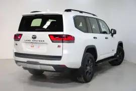 Toyota Land Cruiser GR 2023 / EMI AED 5079PM/ DEALER WARRANTY