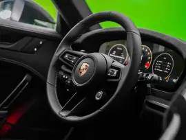 NEW GT3 FACELIFT 992.2 WEISSACH 2025 CERAMIC BREAKS PCCB - UNDER WARRANTY