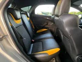 2014 Ford focus ST sporty Gcc specs manual transmission recaro seats 250 hp in excellent condition