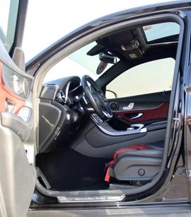 Mercedes GLC 250/4MATIC 2018, GCC original paint accident-free, in excellent condition 2457 Monthly