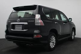 GX 460 SUV P 4.6L AT Premier*2 YEARS FREE SERVICING*