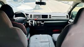 Toyota Hiace 13 seat