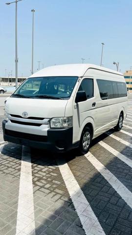 Toyota Hiace 13 seat