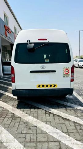 Toyota Hiace 13 seat