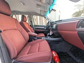 TOYOTA HILUX 2021 AUTOMATIC FULL OPTION V4 2.7L GCC ORIGINAL PAINT IN EXCELLENT CONDITION