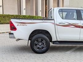TOYOTA HILUX 2021 AUTOMATIC FULL OPTION V4 2.7L GCC ORIGINAL PAINT IN EXCELLENT CONDITION