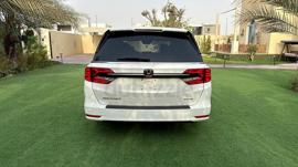 Honda odyssey elite edition 2023. V6. 3.5 cc. Low miles