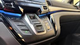Honda odyssey elite edition 2023. V6. 3.5 cc. Low miles