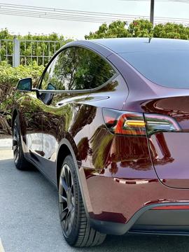 AED 2385 -/ EMI | 2023 Tesla Model Y Long Range (Dual Motor) | GCC Specs | Under Warranty