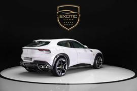 CARBON INTERIOR AND EXTERIOR - HIGH END AUDIO - PASSENGER DISPLAY - PANORAMIC ROOF -SERVICE AUG 2031