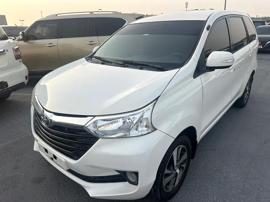 Toyota Avanza 2019 white color GCC calen car