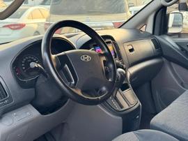 Hyundai H1 2016 white color GCc calen car