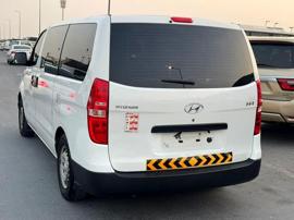 Hyundai H1 2016 white color GCc calen car