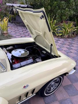CHEVROLET CORVETTE STINGRAY C2