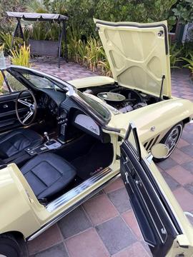 CHEVROLET CORVETTE STINGRAY C2