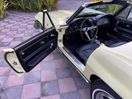 CHEVROLET CORVETTE STINGRAY C2