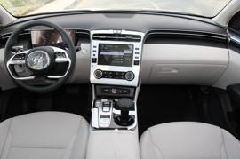 HYUNDAI TUCSON 2.5L PETROL AWD ROYAL FULL OPTION AUTO