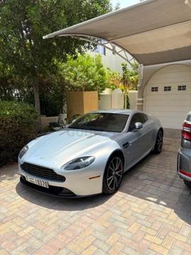 Aston Martin Vantage 2014 -