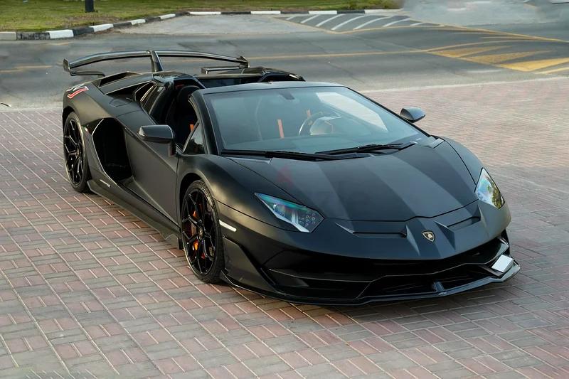 lamborghini avntador svj roadster gcc 2021