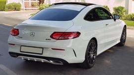 AMG COUPE MERCEDES C200“” TOP OPTIONS “” GCC “ PANORAMIC ROOF “” KEYLESS “” LOW MILES