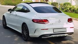AMG COUPE MERCEDES C200“” TOP OPTIONS “” GCC “ PANORAMIC ROOF “” KEYLESS “” LOW MILES