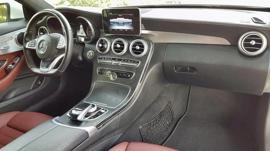 AMG COUPE MERCEDES C200“” TOP OPTIONS “” GCC “ PANORAMIC ROOF “” KEYLESS “” LOW MILES