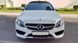 AMG COUPE MERCEDES C200“” TOP OPTIONS “” GCC “ PANORAMIC ROOF “” KEYLESS “” LOW MILES