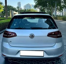 SLIVER VW GOLF R • GCC • SPORTY DESIGN • FULL OPTIONS • ACCIDENTS FREE