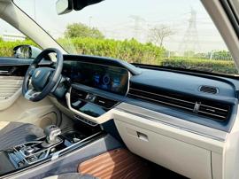 HONGQI HS5 40TD FLAGSHIP AWD FULL OPTION GCC SINGLE OWNER FULL SERVICE HISTORY  UNDER WARRANTY