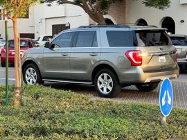 XLT full options under warranty not negotiableفل اوبشن السعر نهائي